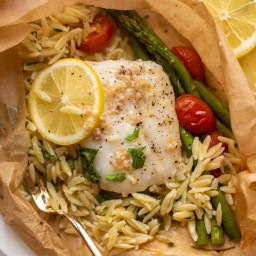 Lemon Garlic Butter Orzo and Fish Parchment Packets.