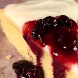 Lemon Tendercake with Blueberry Compote