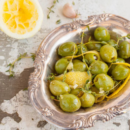 Lemon, Thyme and Garlic Marinated Olives