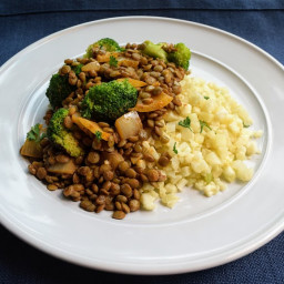 Lentil and Broccoli Curry over Cauliflower Rice