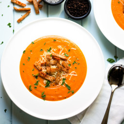 Lentil and Red Pepper Soup with Wholemeal Pita Crisps