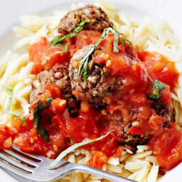 Lentil ‘meatballs’ with fresh tomato sauce