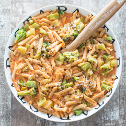 Lentil Pasta with Roasted Garlic, Broccoli and Creamy Red Pepper Sauce [GF]
