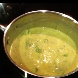 Leslie's Easy Broccoli Cheese Soup