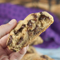 levain-bakery-chocolate-chip-cookies-2304615.jpg