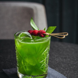 Light & Crisp Cucumber Cocktail