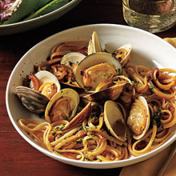 Linguine with Clams and Fresh Herbs