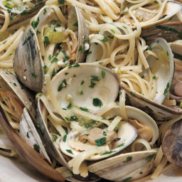 Linguine with Clams and Peppers
