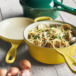 Linguine with Clams and White Wine Sauce Recipe