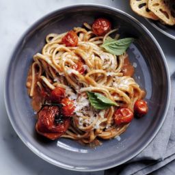 Linguine with Easy Roasted Tomato Sauce
