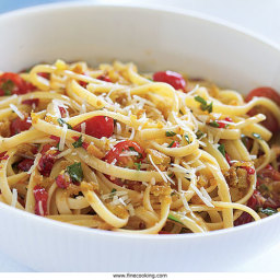 Linguine with Roasted Red Peppers, Tomatoes and Toasted Breadcrumbs