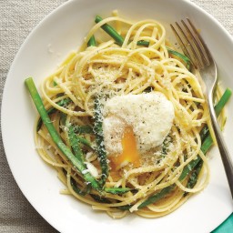Linguine with Asparagus and Egg