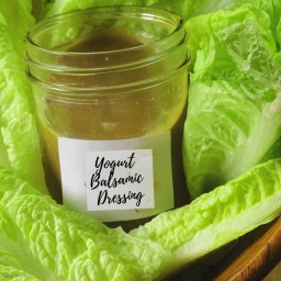 Low-Calorie Salad Dressing Recipe with Balsamic and Yogurt