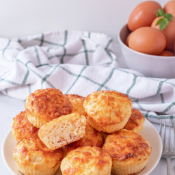 Low Carb Bacon Egg and Cheese Muffins