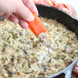 Low Carb Hot Spinach and Artichoke Dip