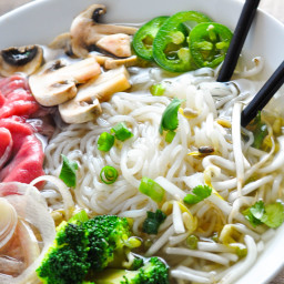 Low Carb Pho – Vietnamese Beef Noodle Soup [Recipe]