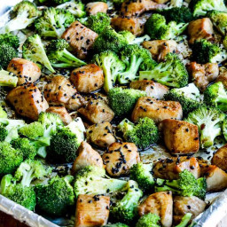 Low-Carb Sesame Chicken and Broccoli Sheet Pan Meal