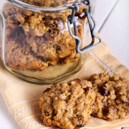Low-Fat Applesauce Oatmeal Cookies Recipe