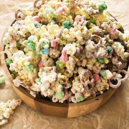 Lucky Charms Snack Mix