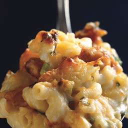 Mac and Cheese with Buffalo Chicken