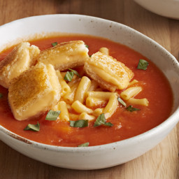 mac-and-grilled-cheese-tomato-soup-2208655.jpg