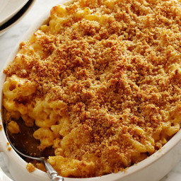Macaroni and Cheese with Buttery Crumbs