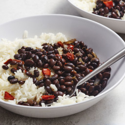 Make Spanish Beans and Rice (Alubias Con Arroz) From Dry Beans