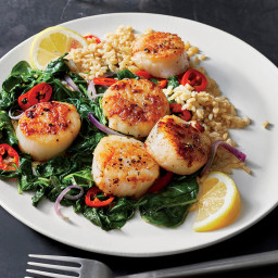 Make Spicy Seared Scallops With Chile-Garlic Spinach in 20 Minutes
