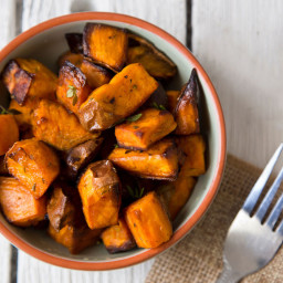 Make These Easy Crock Pot Candied Sweet Potatoes in the Slow Cooker