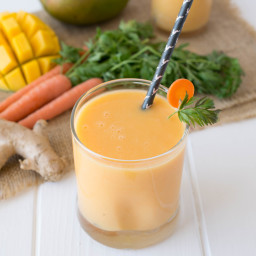 Mango, carrot and ginger smoothie