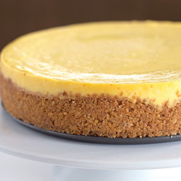 mango-cheesecake-with-macadamia-nut-crust-1618602.jpg