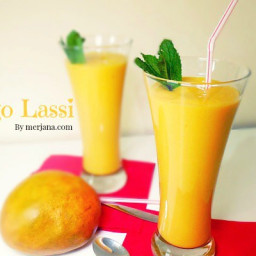 Mango Lassi (Mango-Yoghurt Drink)