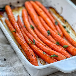 Maple Ginger Roasted Carrots