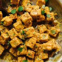 Maple Mustard Tempeh with Shallots & Thyme