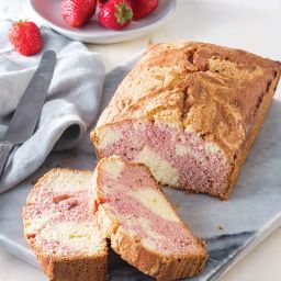 marbled-strawberry-pound-cake-2754245.jpg