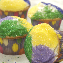mardi-gras-king-cupcakes-2354146.jpg
