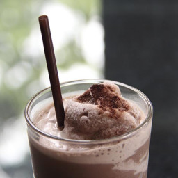 Maria Menounos' Coffee-Coconut-Almond Frosty 