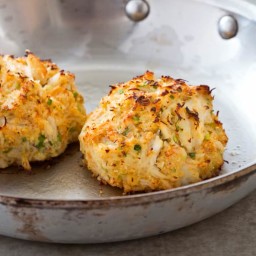 Maryland Crab Cakes—Pan-Fried Crab Cakes with Old Bay Seasoning