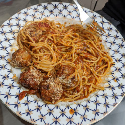 Meatballs spaghetti