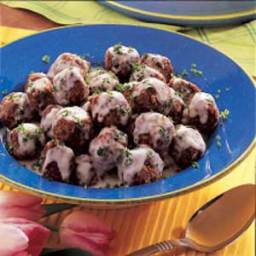 meatballs-with-cream-sauce-2287570.jpg