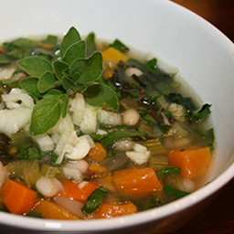 Meatless Monday: Greek Cannellini Bean & Vegetable Soup