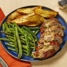 Meatloaf à la Mom with Potato Wedges, Green Beans & Gravy