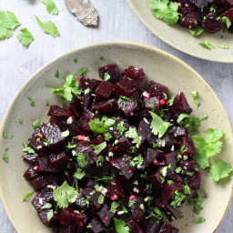 Mediterranean Beets with Garlic and Olive Oil