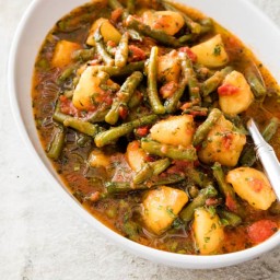 Mediterranean Braised Green Beans with Potatoes and Basil