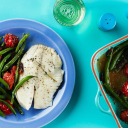 Mediterranean Microwave Fish With Green Beans, Tomatoes, and Olives