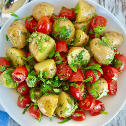Mediterranean Potato Salad with Herbs and Tomatoes