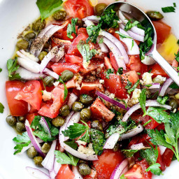 mediterranean-tomato-salad-2919412.jpg