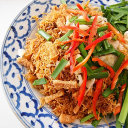 Mee Krob (Crispy Thai Rice Noodle Dish)