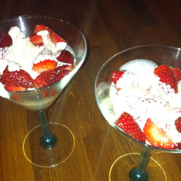 Meringue with pepper and vodka strawberries