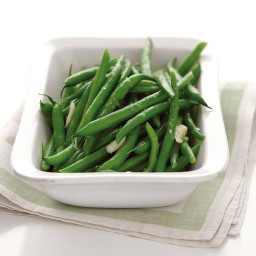 Microwave-Steamed Garlic Green Beans